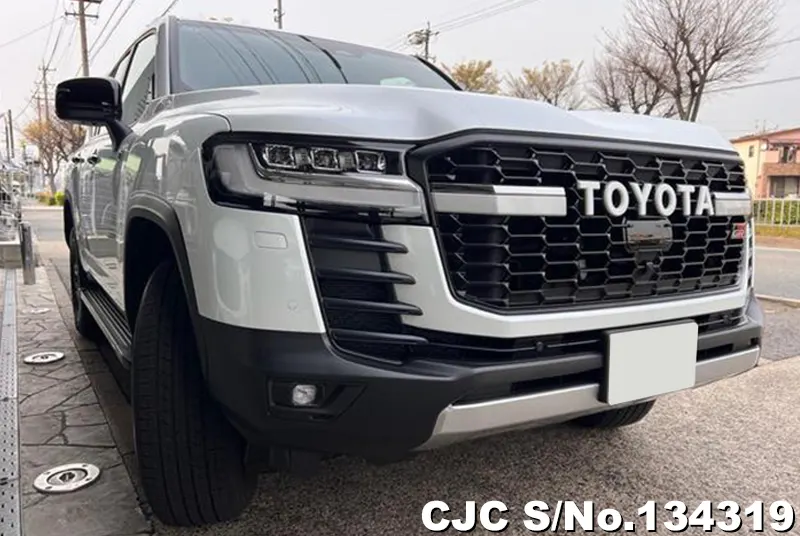 Toyota / Land Cruiser 2025